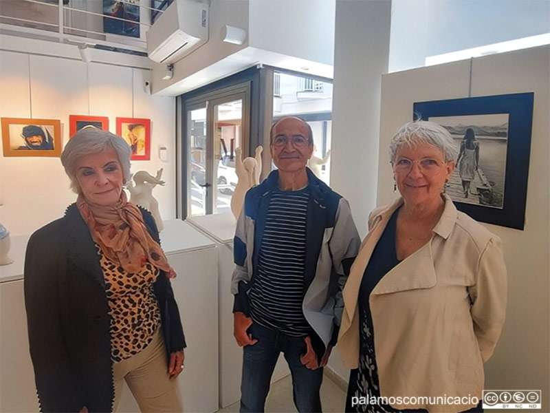 Isabel Castro, José Urbano i Ana Gutiérrez, avui a la Galeria Monalisi de Palamós.