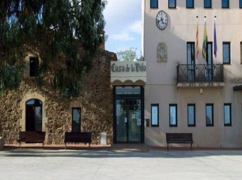 L'Ajuntament de Vall-llobrega.