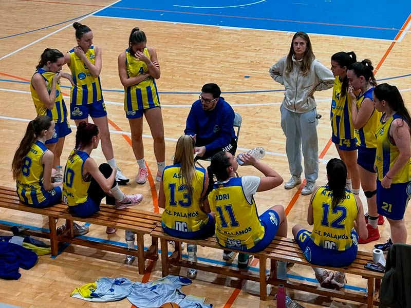 L'equip sènior femení del CE Palamós. (Foto: CE Palamós).