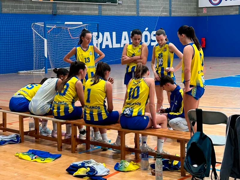 El júnior femení del CE Palamós va guanyar dissabte al Roses de 48 punts. (Foto: CE Palamós).