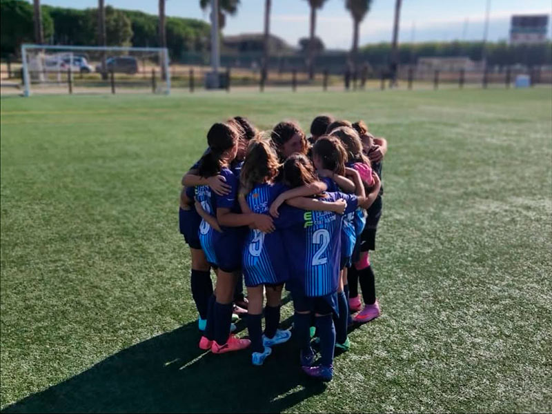 Un dels equips de l'Escola de Futbol de Calonge i Sant Antoni. (Foto: Escola de Futbol de Calonge i Sant Antoni).