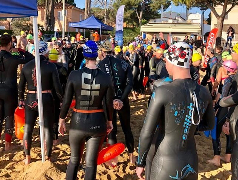 Participants de la 'Sansiswim' en una imatge d'arxiu. (Foto: Club Natació Palamós).