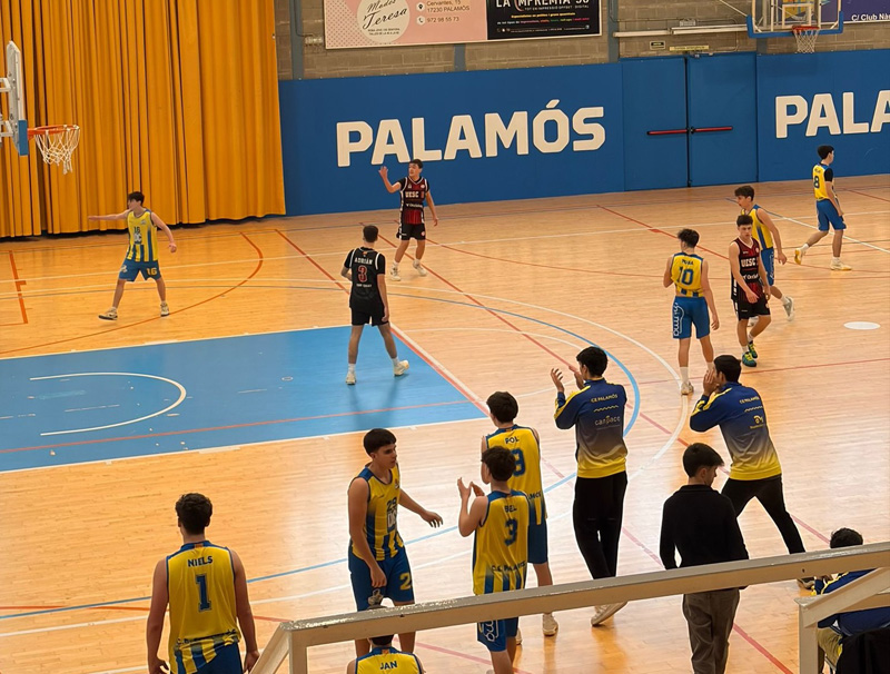 El júnior del CE Palamós no va tenir opcions davant el Sant Cugat. (CE Palamós).