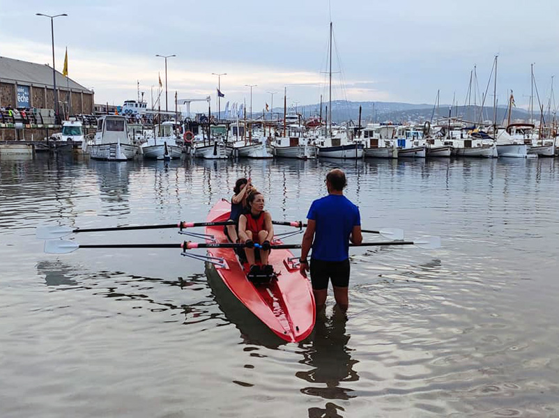 Imatge d'arxiu d'un bateig de rem organitzat pel Club de Rem Palamós. (Foto: Club de Rem Palamós).