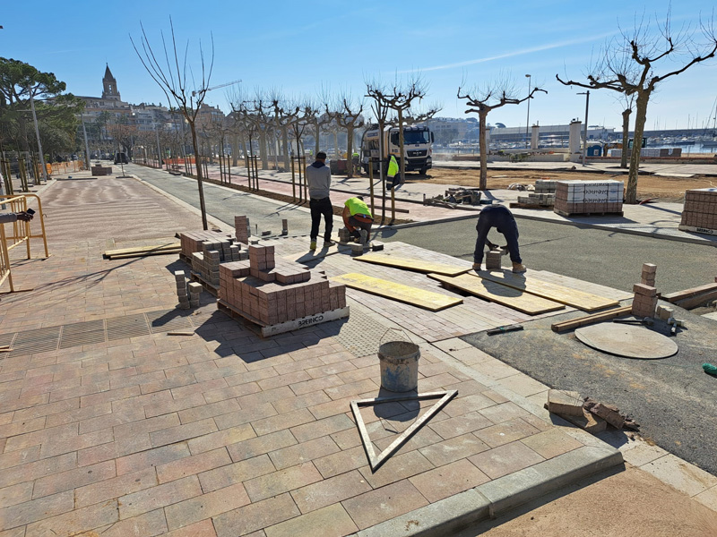 Les obres de reforma del passeig del Mar entren en la seva recta final. (Foto: Ajuntament de Palamós).