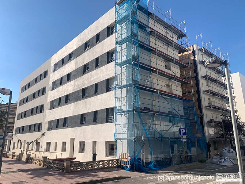 Un dels blocs dels 'Pisos San Martín' de l'Avinguda de Catalunya, aquest passat divendres.