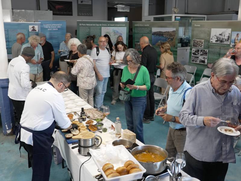 La iniciativa s'ha fet a vuit confraries i al Mercat del Lleó de Girona. (Foto: Confraries de Girona).