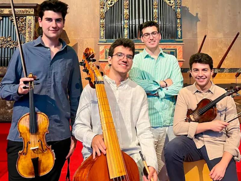 La formació 'Ensemble 1695'. (Foto: instagram.com/ensemble.1695/).
