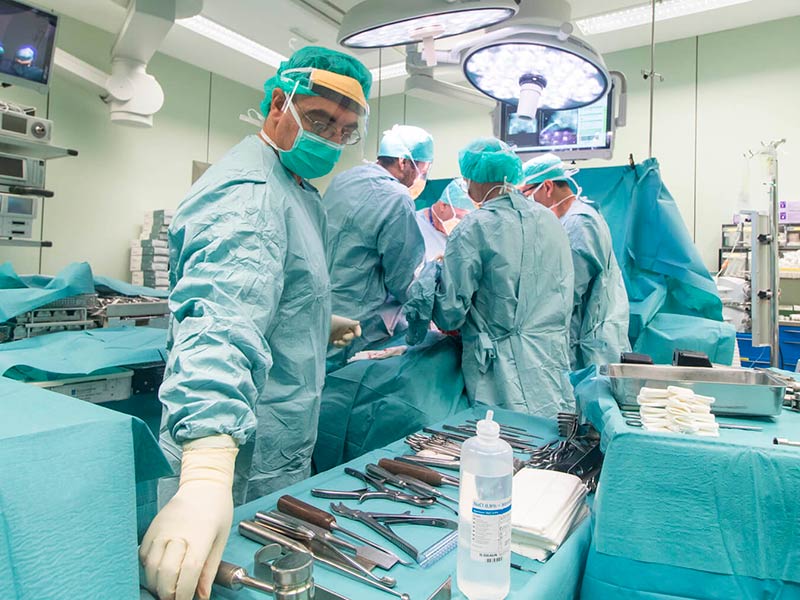 Imatge d'arxiu d'un dels quiròfans de l'hospital de Palamós. (Foto: SSIBE).