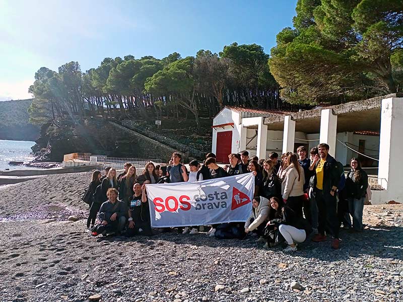 SOS Costa Brava impulsa tallers a l’aula i sobre el terreny per fomentar el pensament crític entre els joves. (Foto: SOS Costa Brava).