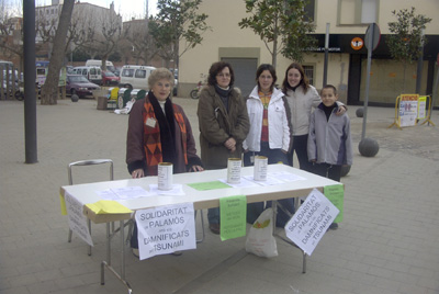 Un moment de la campanya solidària pel tsunami que es va fer a Palamós al gener de 2005