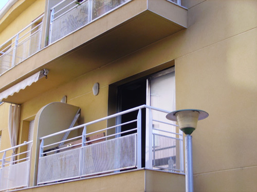 Imatge exterior del pis cremat.