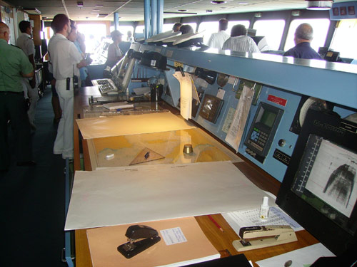 Interior del pont de comandament del Thomson Spirit.
