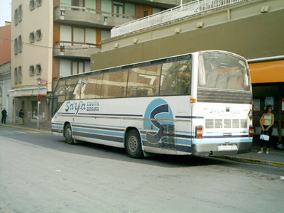 Un autobús de línia de Sarfa, a Palamós.