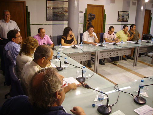 Un moment del ple celebrat ahir a la nit.