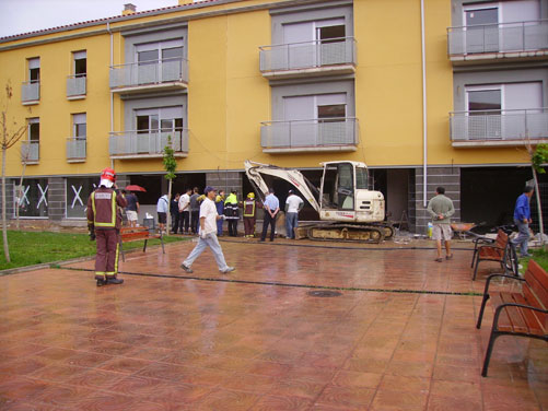 El lloc dels fets, amb la màquina que ha provocat la fuita de gas.