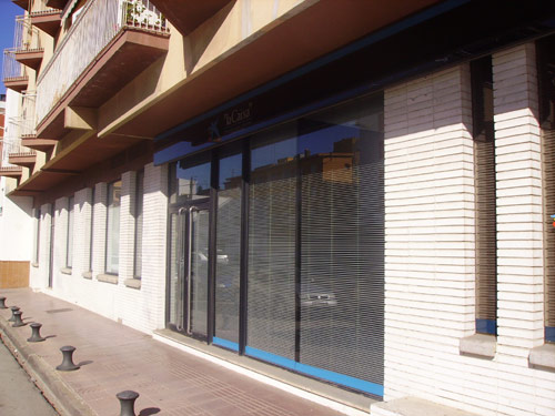 El local de La Caixa al carrer de Santa Marta.