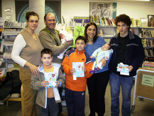 Alguns dels premiats per la biblioteca de Palamós.