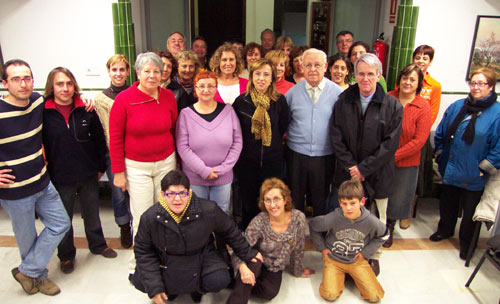 Representants de les dues entitats beneficiàries, el dia que recollir els diners donats per Fira Nadalenca.