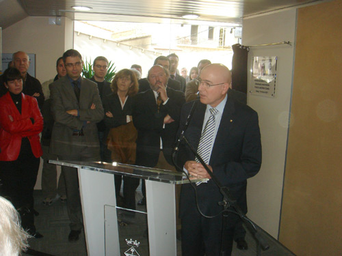 El conseller Tresserras, durant la inauguració de la biblioteca de Calonge.