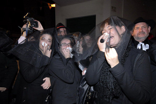Les desconsolades acompanyants del Carnestoltes. (Fotografia cedida per Josep Lois).