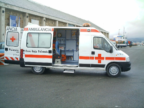 Una ambulància de Creu Roja Palamós.