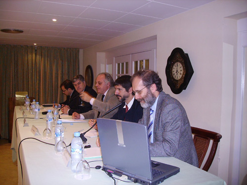 Els ponents participants a la conferència-col·loqui.