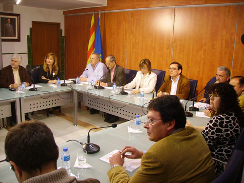 Imatge del Ple municipal en que es va aprovar provisionalment el POUM.