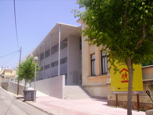 El nou edifici del col·legi Ruiz Giménez.