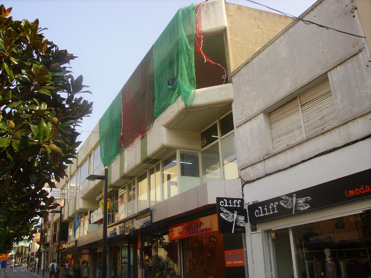 Obres a la futura nova seu de la Cambra de Comerç de Palamós, a les galeries Carme.
