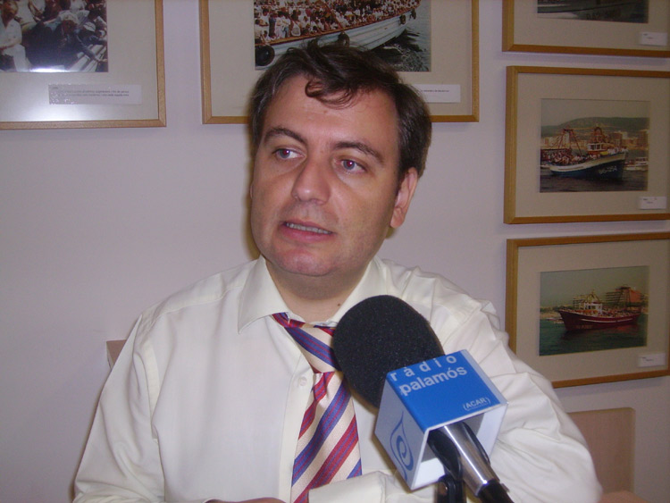 El diputat de CiU, Jordi Xuclà, ahir a Palamós.