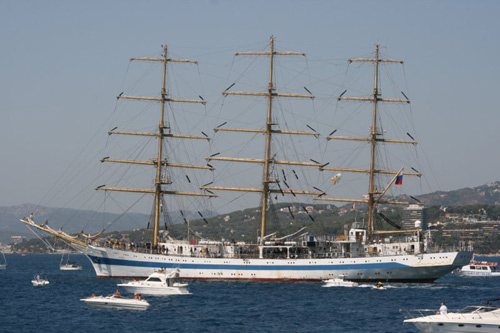 Un vaixell de la Tall Ship Race, a Palamós.