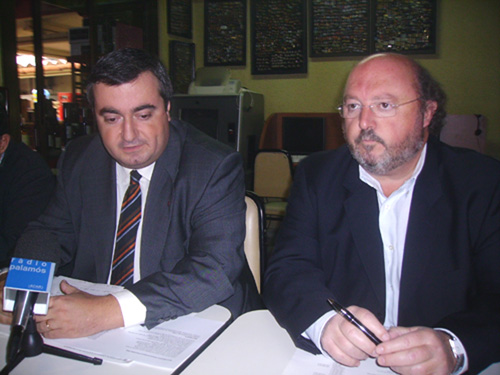 Xavier Dilmé i Jordi Soler durant la roda de premsa de CiU avui a Calonge.