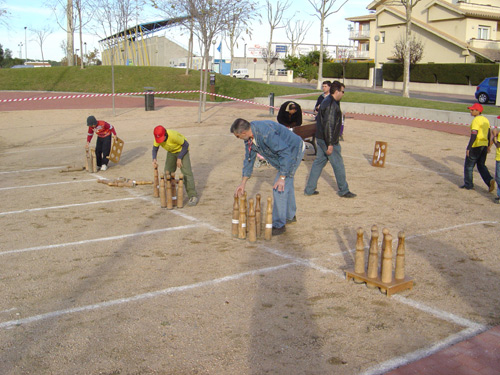 Una partida de bitlles catalanes a Palamós