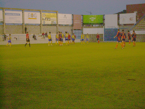 Un moment del derbi Palamós- Cassà