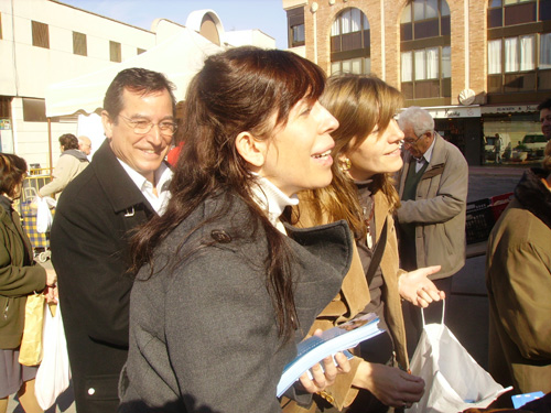 Alícia Sánchez-Camacho de precampanya, avui al mercat de Palamós.