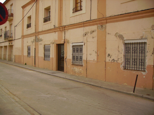 El número 17 del carrer del Carmel, aquesta tarda i ja amb l'accés lliure.
