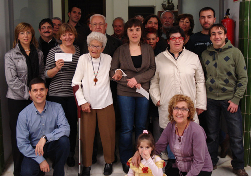 Acte de lliurament dels diners a Vimar i El Trampolí.