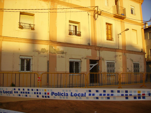 L'edifici del carrer del Carmel on hi va haver l'ensorrament.
