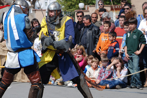 Lluita de cavallers al Mercat Medieval de Calonge, en una imatge d'arxiu.