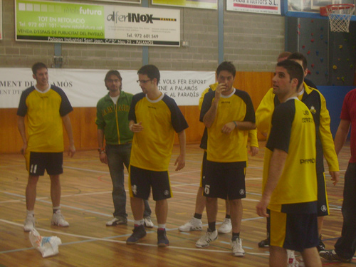 Un grup de jugadors del Carnisseries Arnall, aquest passat diumenge.