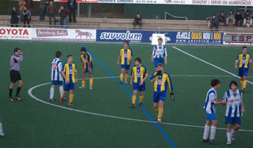 El juvenil A de la Fundació Esportiva Palamós en el partit jugat a Banyoles, a la   primera volta.