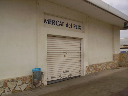 La llotja del peix del Palamós portes avall, avui.