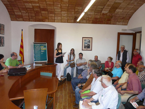 Un moment de la reunió celebrada ahir a l'Ajuntament de Mont-ras.