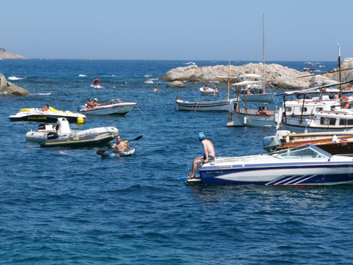 La patrulla marítima controlarà les embarcacions a prop del litoral.