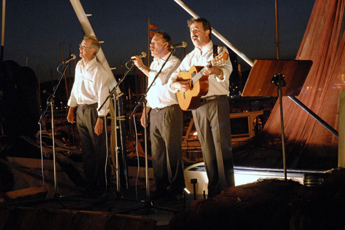 Les activitats d'estiu es van obrir amb la cantada d'havaneres del grup Port Bo.   (Fotografia cedida per Josep Lois).