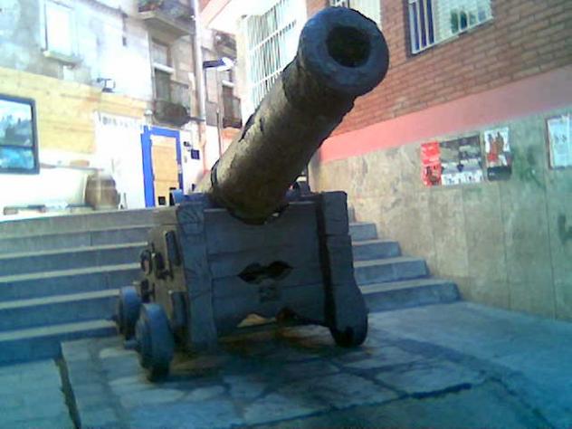 El famós canó de Palamós, al carrer del canó.