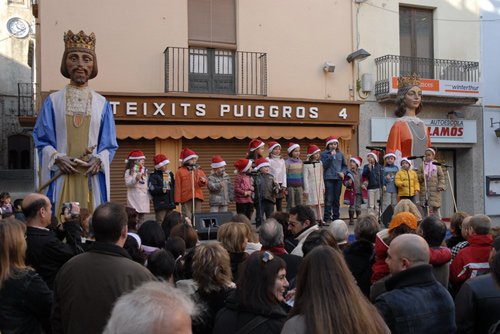 La Fira Nadalenca ofereix la tradicional cantada de nadales per part d'infants del municipi.