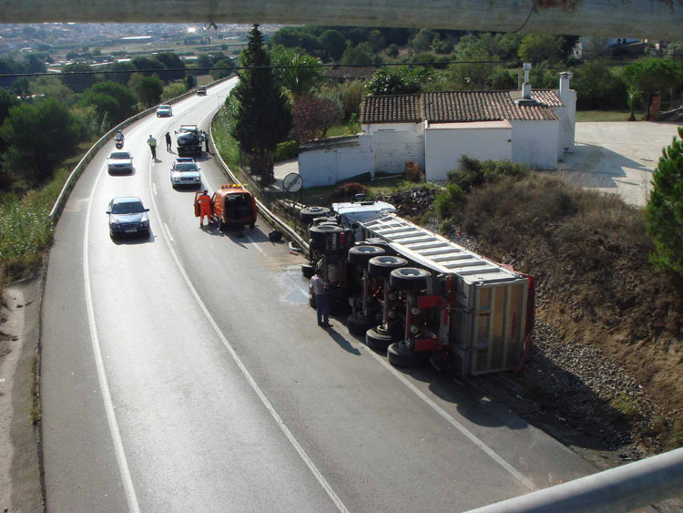 Imatge d'un accident de trànsit.