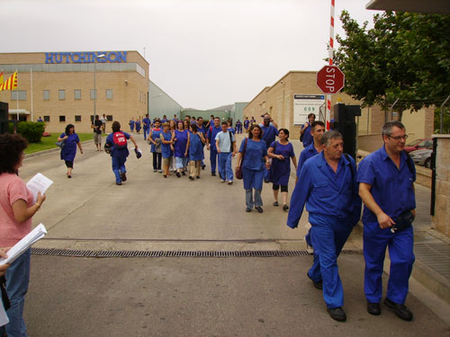 Treballadors de Hutchinson Palamós, en una imatge d'arxiu.